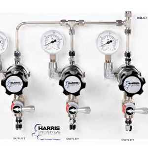 Đồng hồ điều áp tại máy